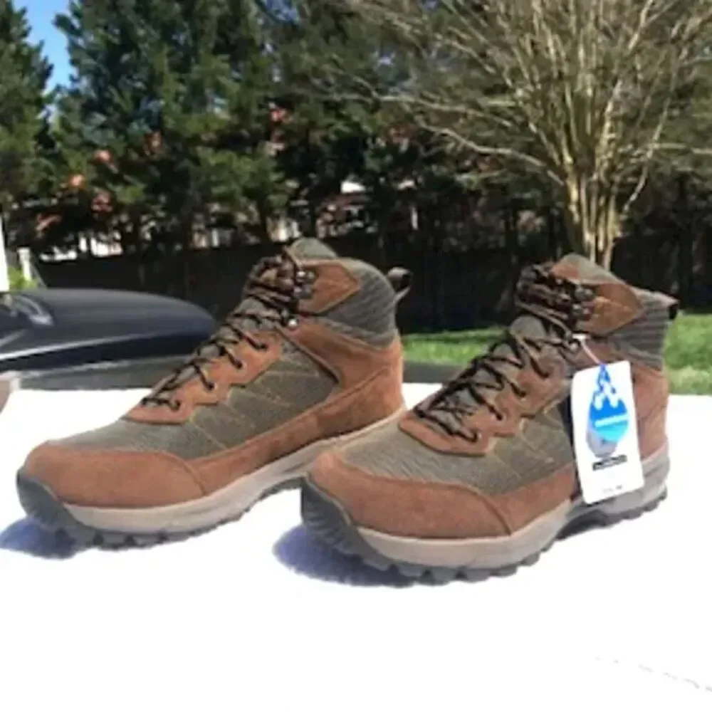 Size 11 1/2  . Waterproof Hiking Boots . Benedict . Ozark Trail . New in Box